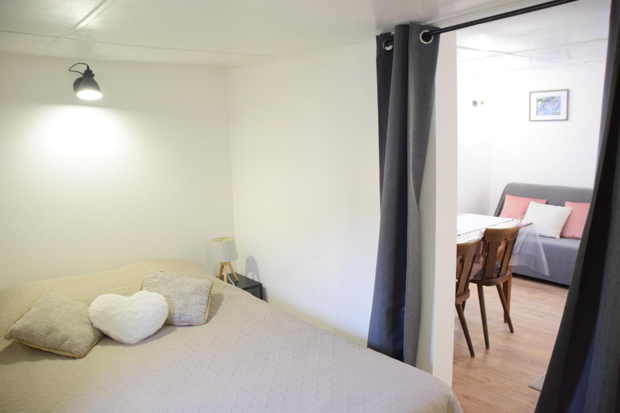 La Petite Maison De La Petite Vallee Rott Exteriör bild